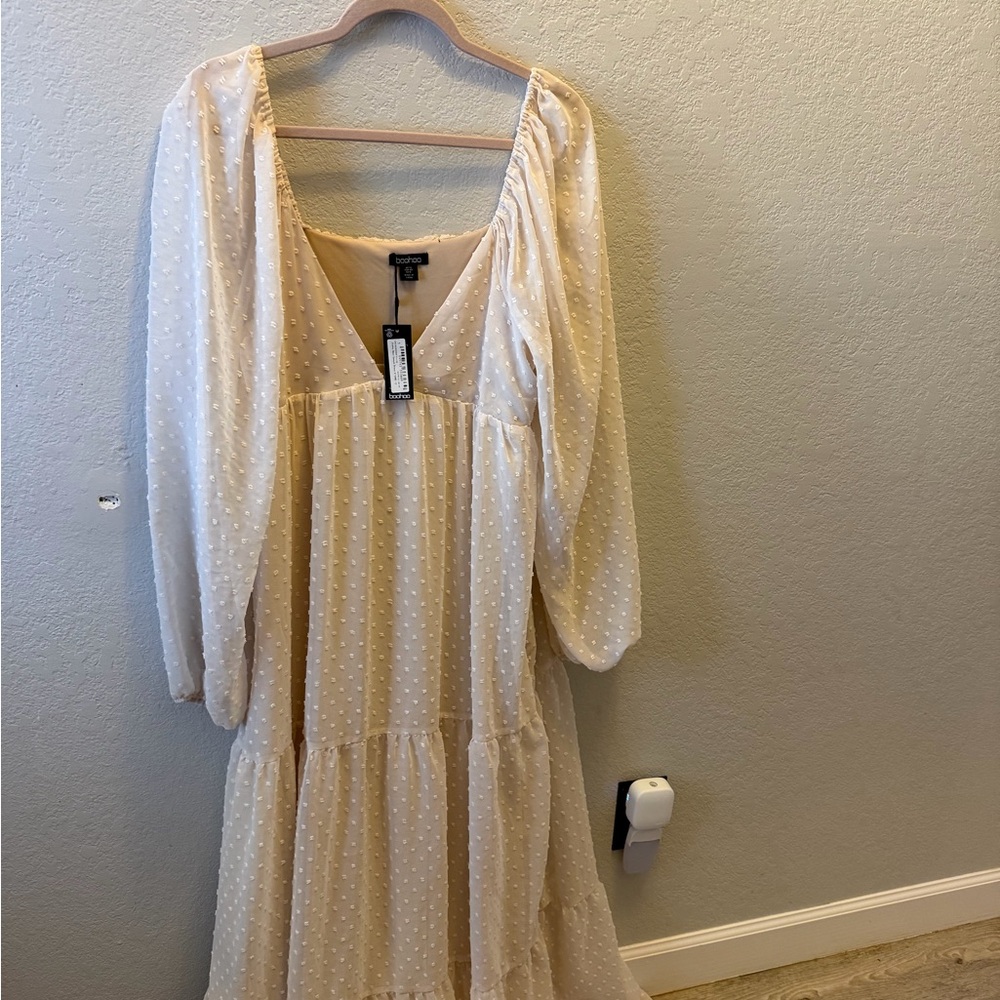 Boohoo Cream Swiss Dot Maxi Dress NWT Size 8 Smock Flowy Cottagecore - Picture 6 of 7